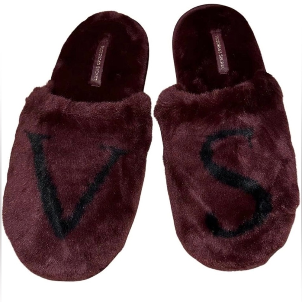 ✧ Victoria Secret Faux Fur Slippers ✧
